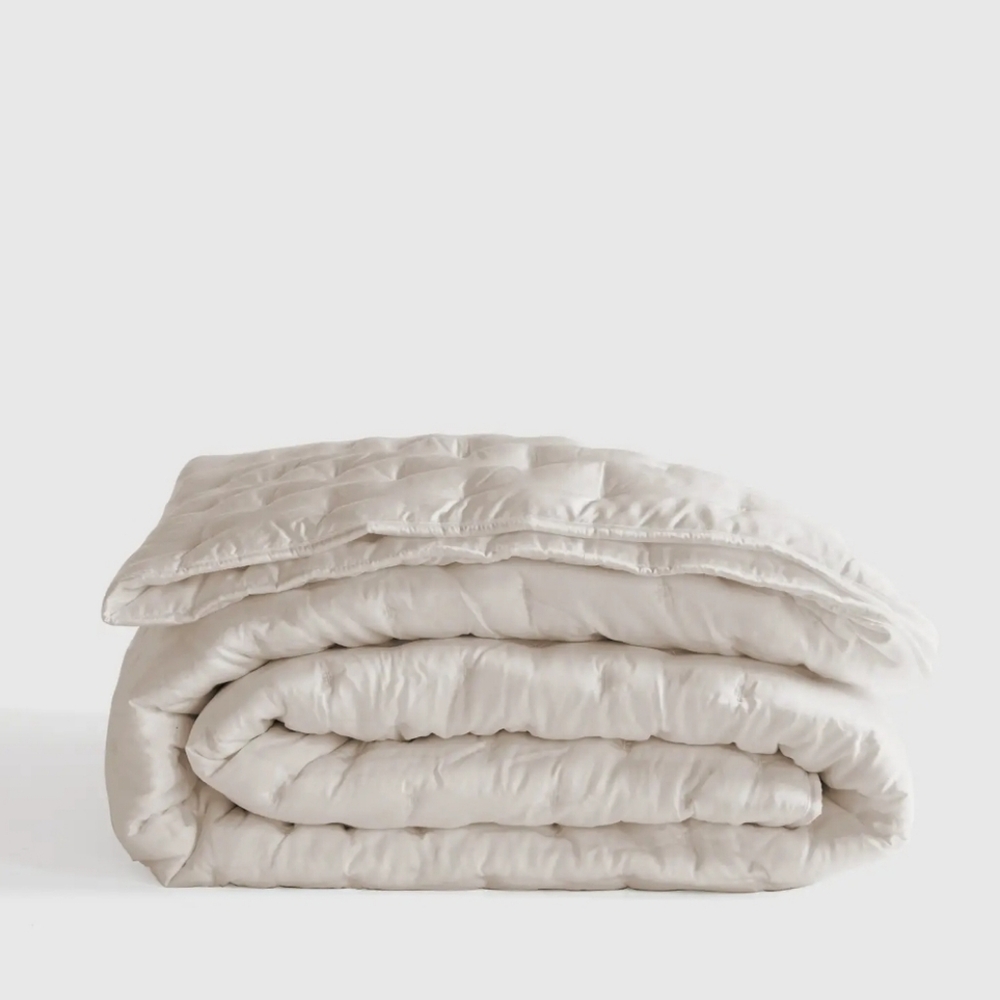 NWT! Quince Organic Bamboo Ivory Dream Quilt! King/ Cal King! (24D)